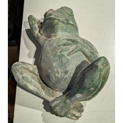 Bronze \"Grenouille couchée\"