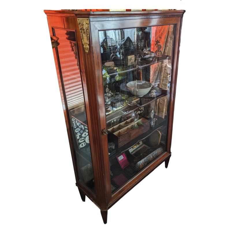 Dutch display cabinet