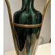 Vase en porcelaine irisée avec montures en laiton