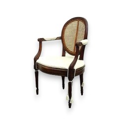 Fauteuil Louis XVI cabriolet médaillon.