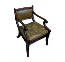 Fauteuil anglais en acajou et cuir vert