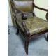 Fauteuil anglais en acajou et cuir vert