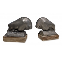 Paire de bisons en fonte, socle bois