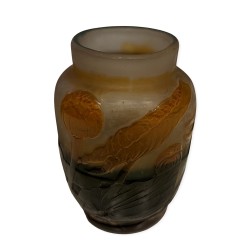 Vase bulbe Nénuphars signé GALLÉ