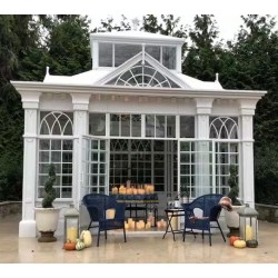 Winter garden made of white-painted galvanised steel