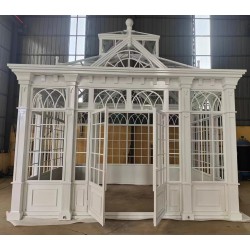 Winter garden made of white-painted galvanised steel