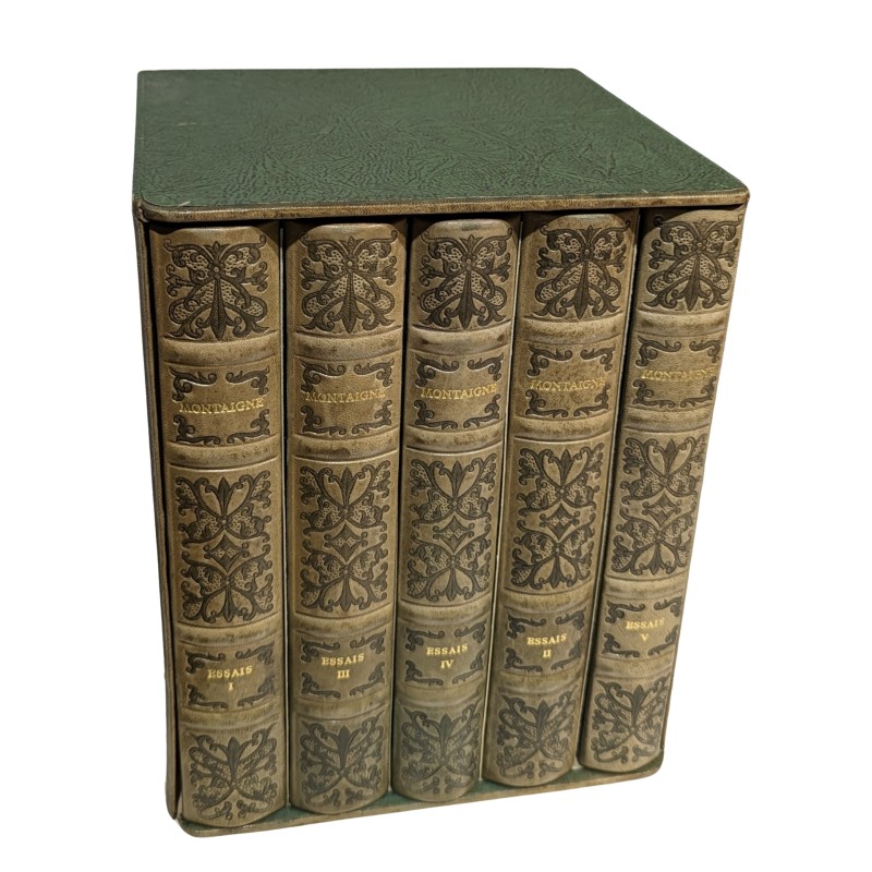 Livre \"Essais de Montainge\" 5 tomes