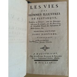Livre \"Les vies d\'hommes illustres\" Tome 9
