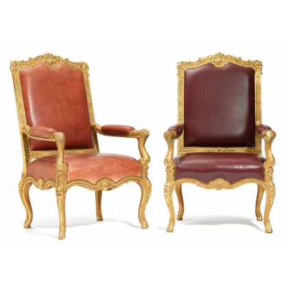 Paire de fauteuils Régence dorés