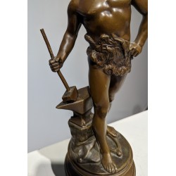 Bronze \"Le travail\" signé M CONSTANT