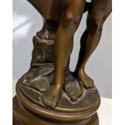 Bronze \"Le travail\" signé M CONSTANT