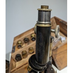Microscope signé F. LEMARDELEY