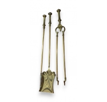 Lot d'outils de cheminée en bronze