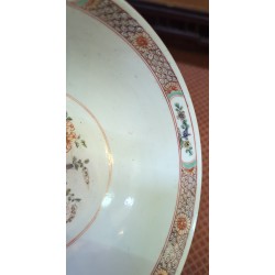 Porcelain bowl, 18th-century China (cheveu) at  Moinat SA  - Antiques and decorative arts