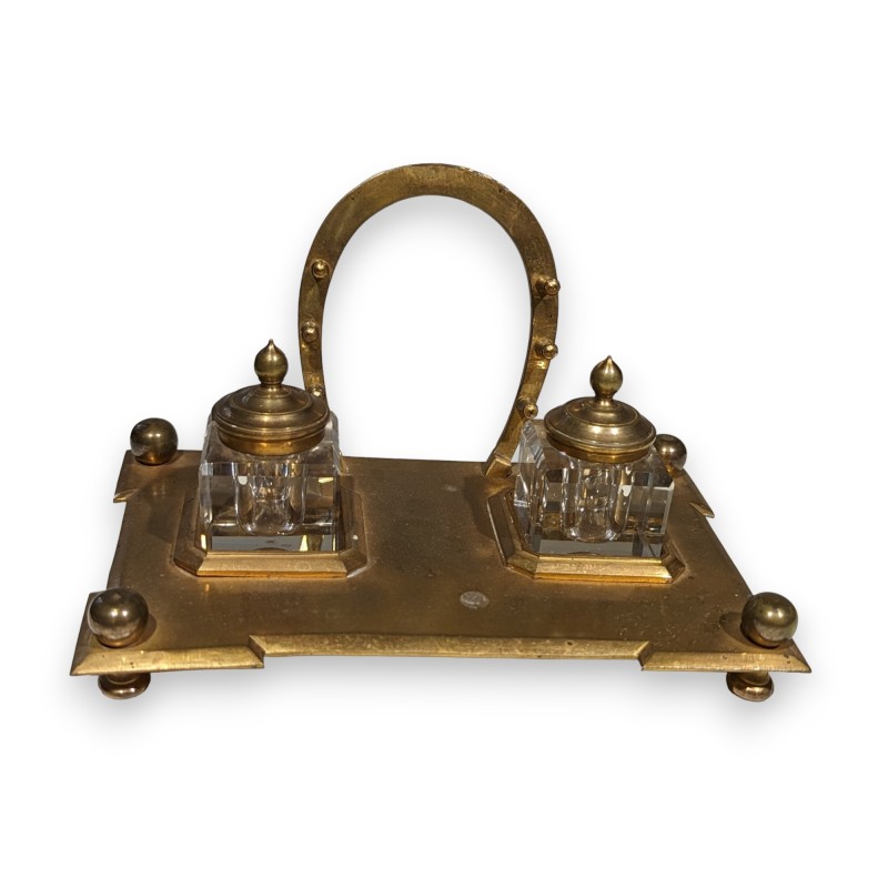 Gilded bronze inkwell with a square base