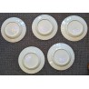 Assiette en porcelaine décor vase