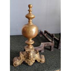 Paire de chenets Louis XIV en bronze et fonte