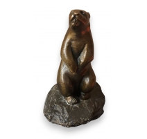 Marmotte en bronze sur une pierre, signé LEUBA