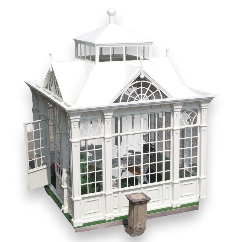 Winter garden made of white-painted galvanised steel