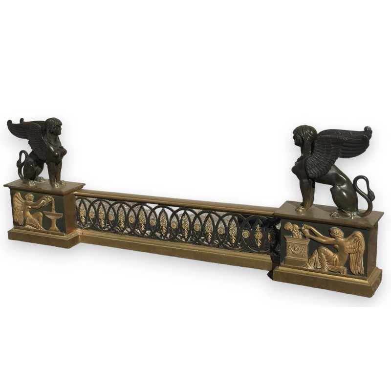  Devanture de cheminée en bronze doré et patiné sur  Moinat SA  - Antiquités décoration