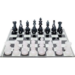 Jeu d\'échec en verre et résine