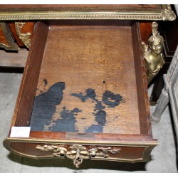  Bureau style Louis XV-Régence, en bois de rose sur  Moinat SA  - Antiquités décoration