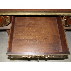  Bureau style Louis XV-Régence, en bois de rose sur  Moinat SA  - Antiquités décoration