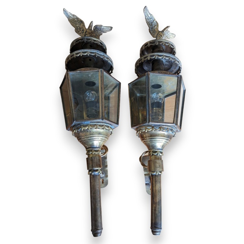 Pair of carriage lanterns with eagle motifs