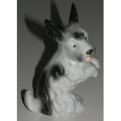 Sculpture \"Chien debout sur les pattes arrière\" G