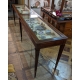 Grande table vitrine en acajou