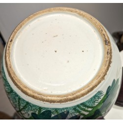 Pot couvert en porcelaine décor Lotus