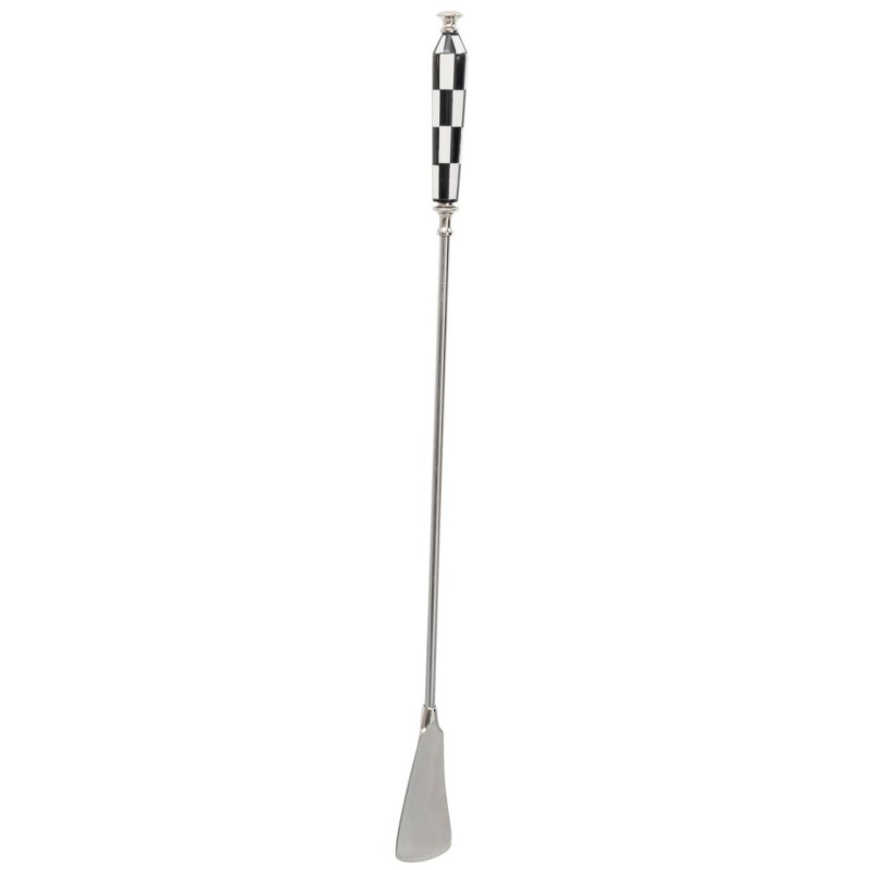 Shoehorn with chequered handle