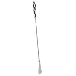 Shoehorn with chequered handle