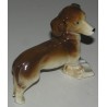 Sculpture Chien \"Basset\", en porcelaine brune.