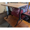 Table de bistro pieds en fonte par G. RENSCH