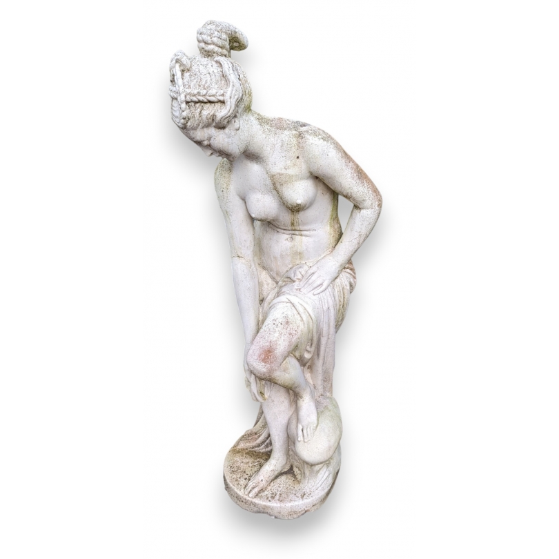 Statue femme au bain