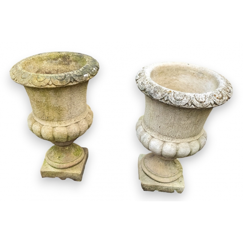 Paire de vases Medicis hautes