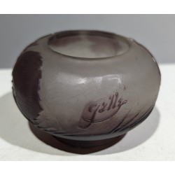 Petit vase boule mauve signé GALLÉ