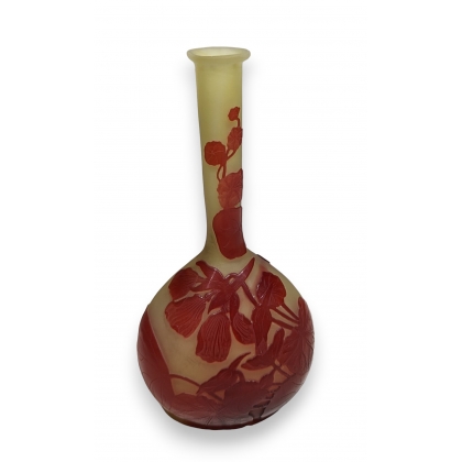 Vase soliflore rouge signé GALLÉ