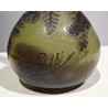 Green single-flower vase signed GALLÉ