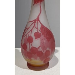 Vase soliflore rouge signé GALLÉ