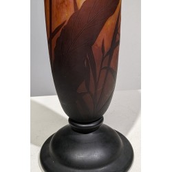 Vase soliflore violet signé DAUM Nancy