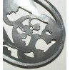 Pendentif ovale pot-pourri \"Muguet\", signé.