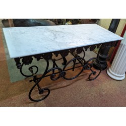  Table de boucher en fonte avec plateau sur  Moinat SA  - Antiquités décoration