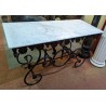  Table de boucher en fonte avec plateau sur  Moinat SA  - Antiquités décoration
