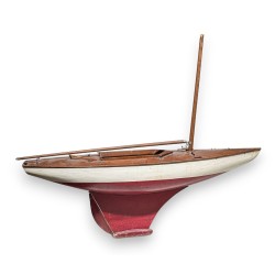Maquette de voilier, sans voiles