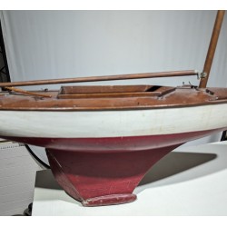 Maquette de voilier, sans voiles