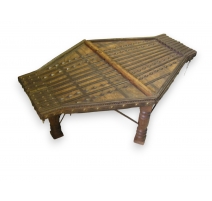 Table basse indienne ancienne