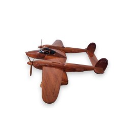 Lockheed P-38 en bois sculpté