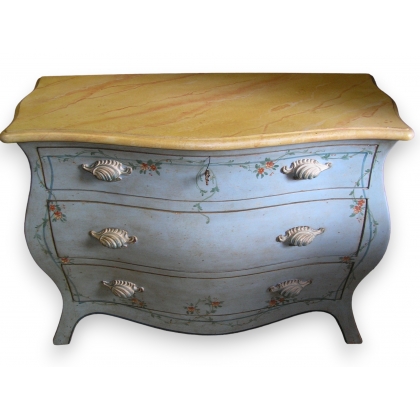 Commode style Louis XV poignée coquillage